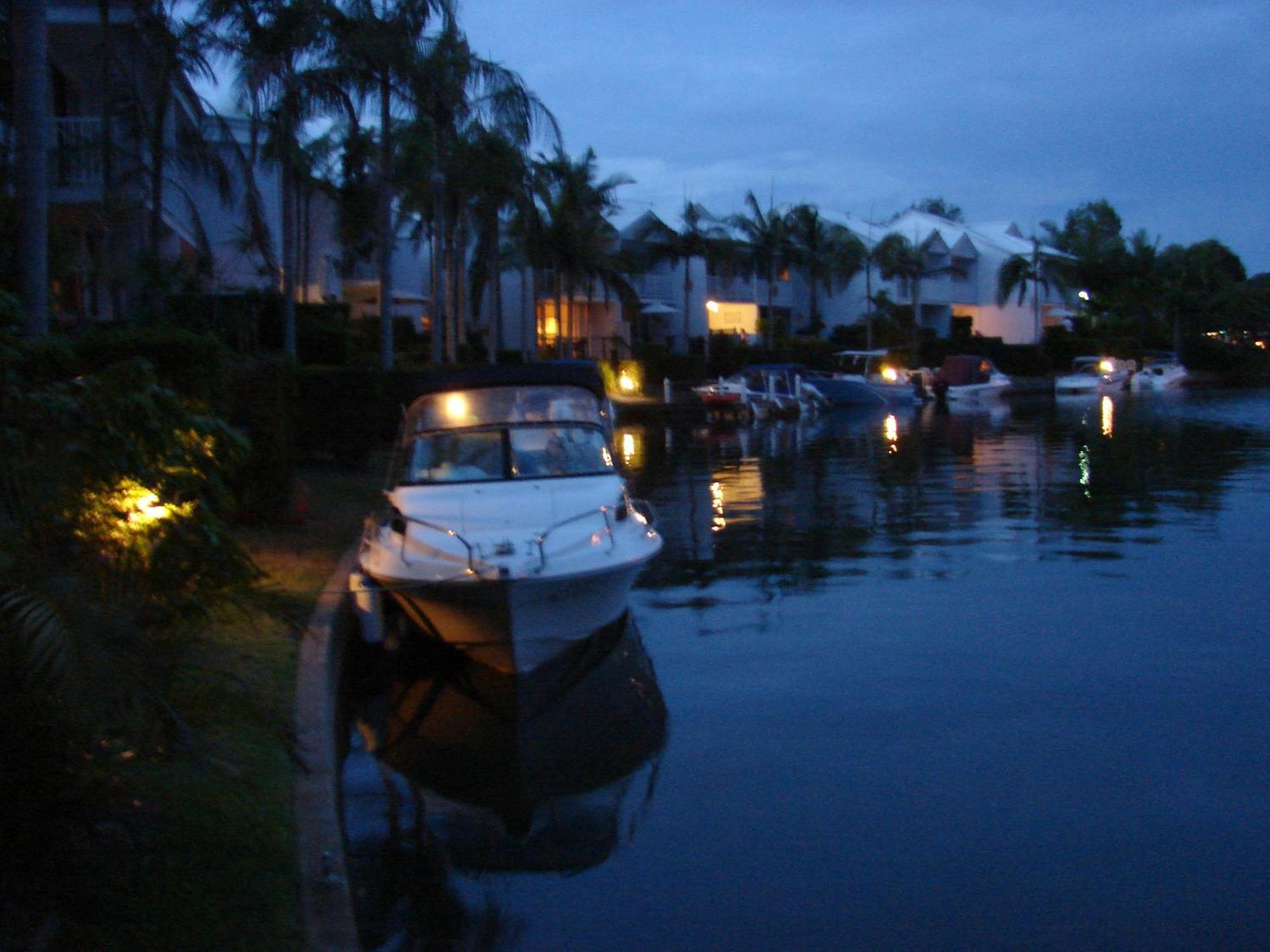 Portside Noosa Waters Hotel Noosaville Exterior photo